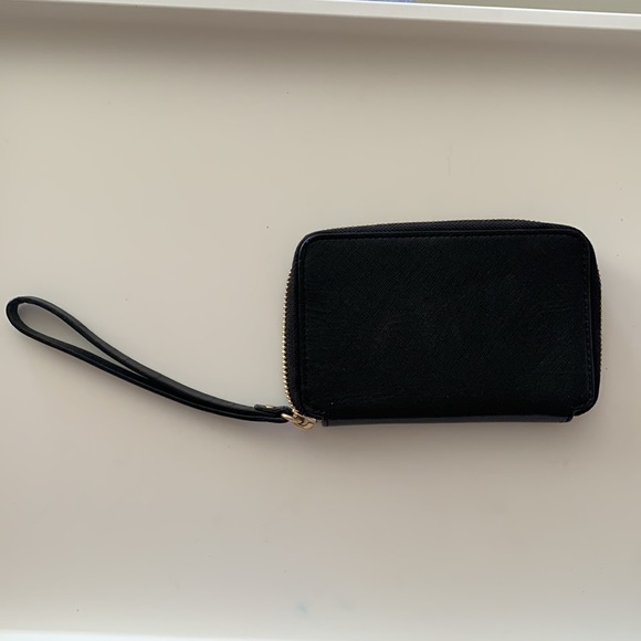 Kate Spade Wristlet - Picture 2 of 3